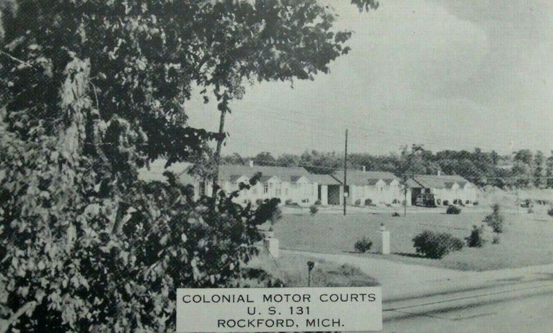 Colonial Motel - Vintage Postcard